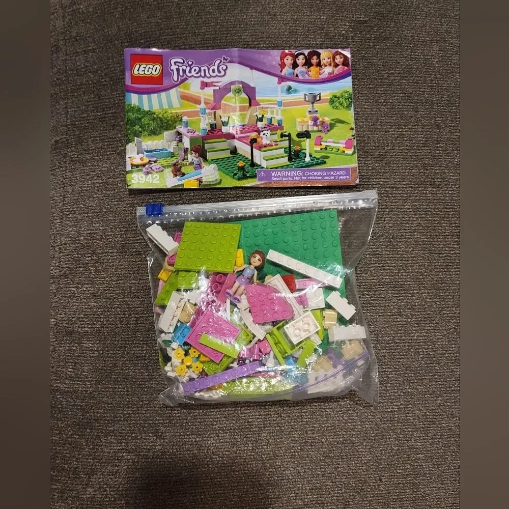Lego Friends lot of 4 puppy sets, ages 5-12, 385 total pieces